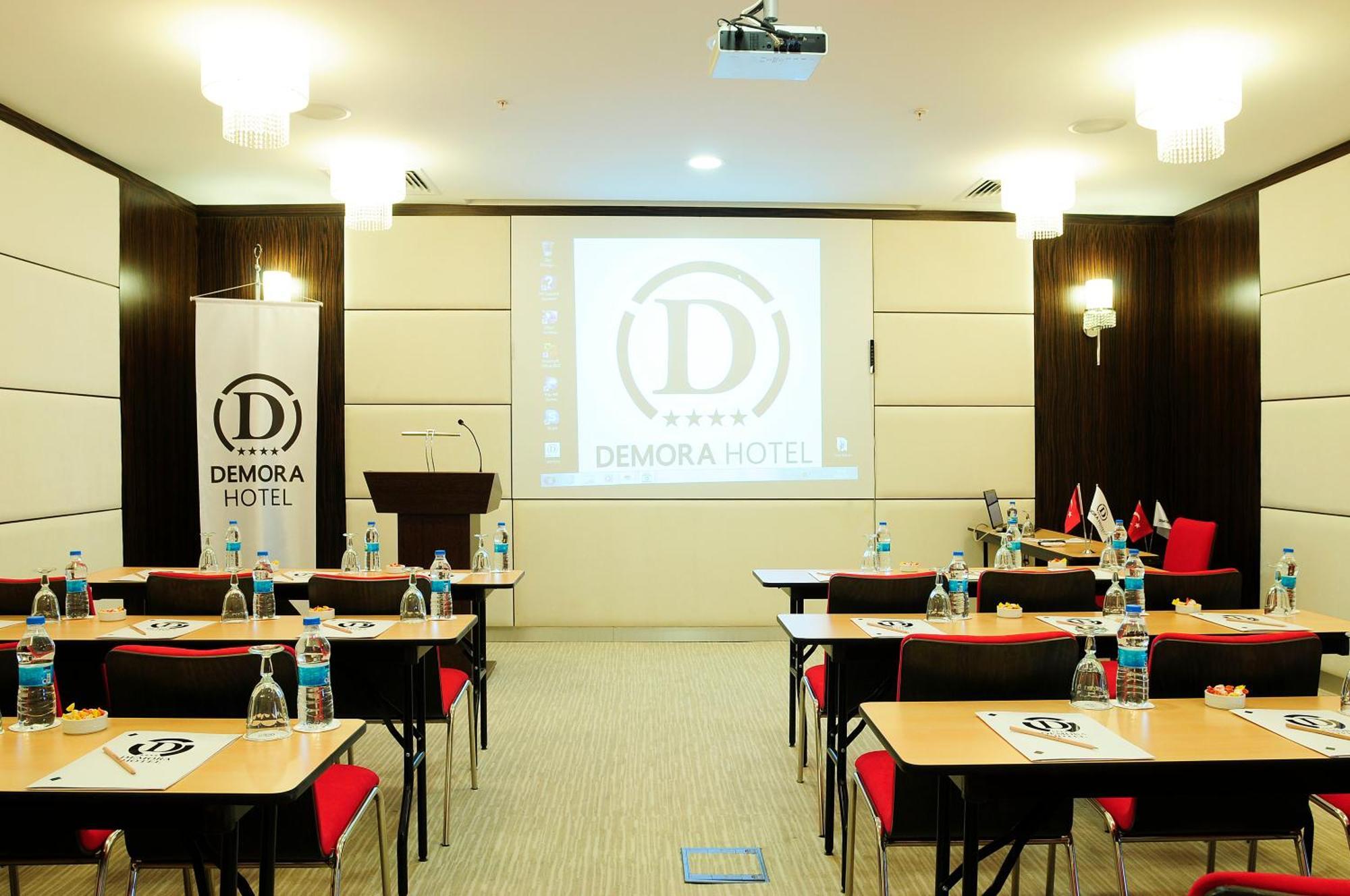 Hotel Demora