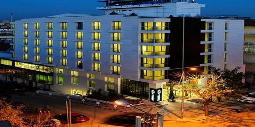Demora Hotel 4*